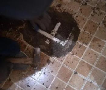 温宿卫生间漏水维修公司为您分享下卫生间渗水如何处理及注意事项